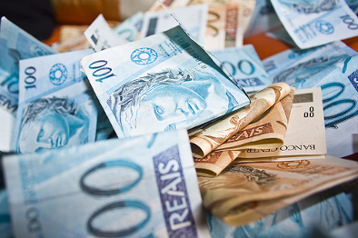 Estado economiza mais de R$ 3 bilhões em custos de processos licitatórios