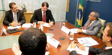Cid Gomes mantém audiência com novo ministro do Turismo