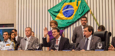 Governador apresenta nova Lei de Promoções na Assembléia e destaca ações na área da segurança pública