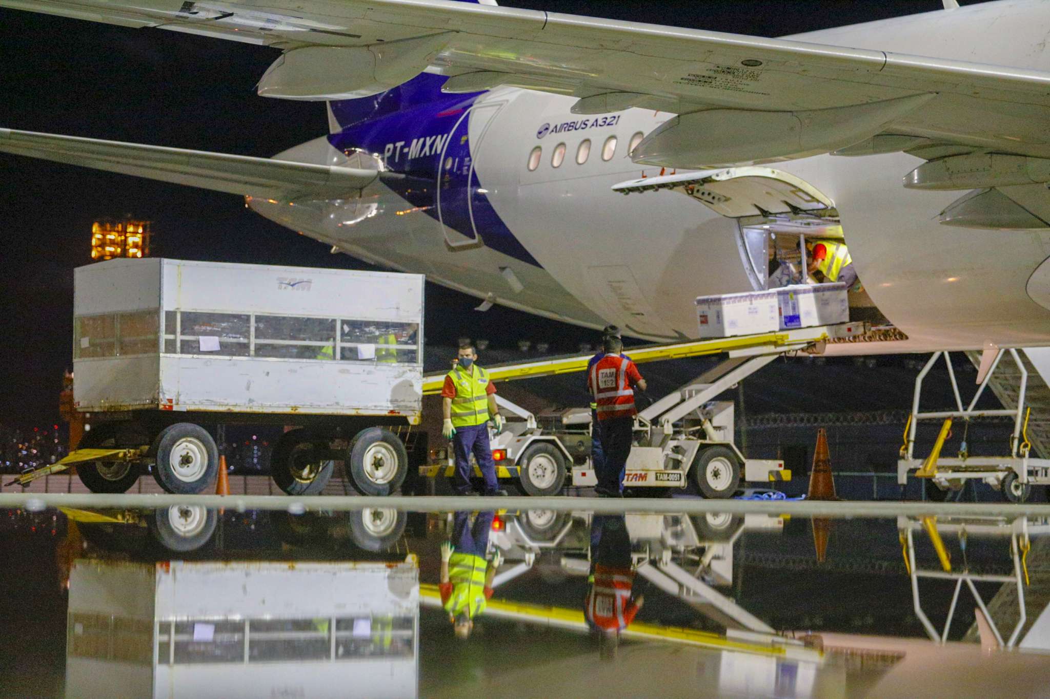 Ceará recebe 20º lote de vacinas contra Covid e deverá continuar imunização de idosos com CoronaVac