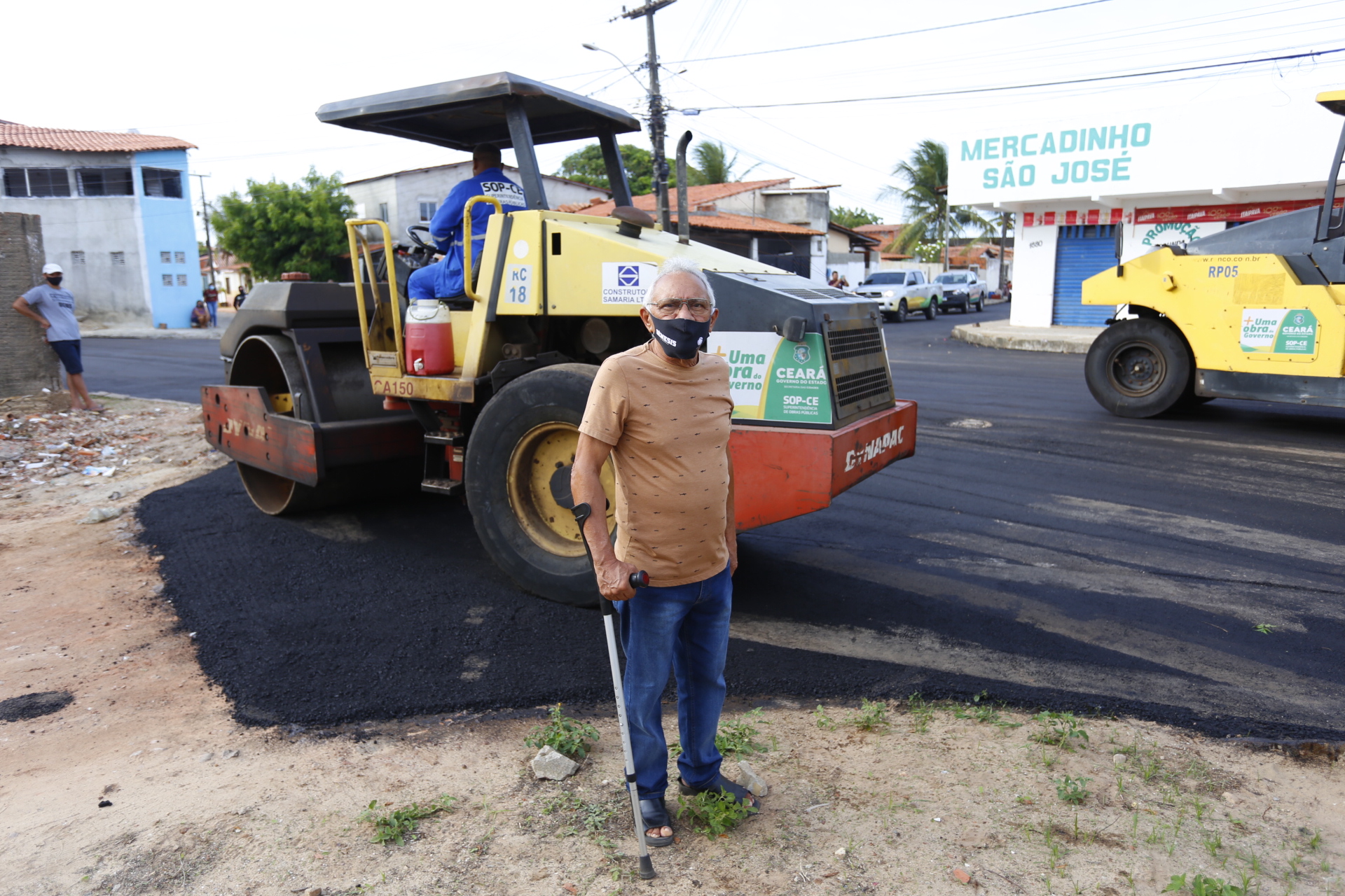 Sinalize beneficia população de Aquiraz com 30 mil metros quadrados de asfalto e sinalização em sua primeira ação de 2022