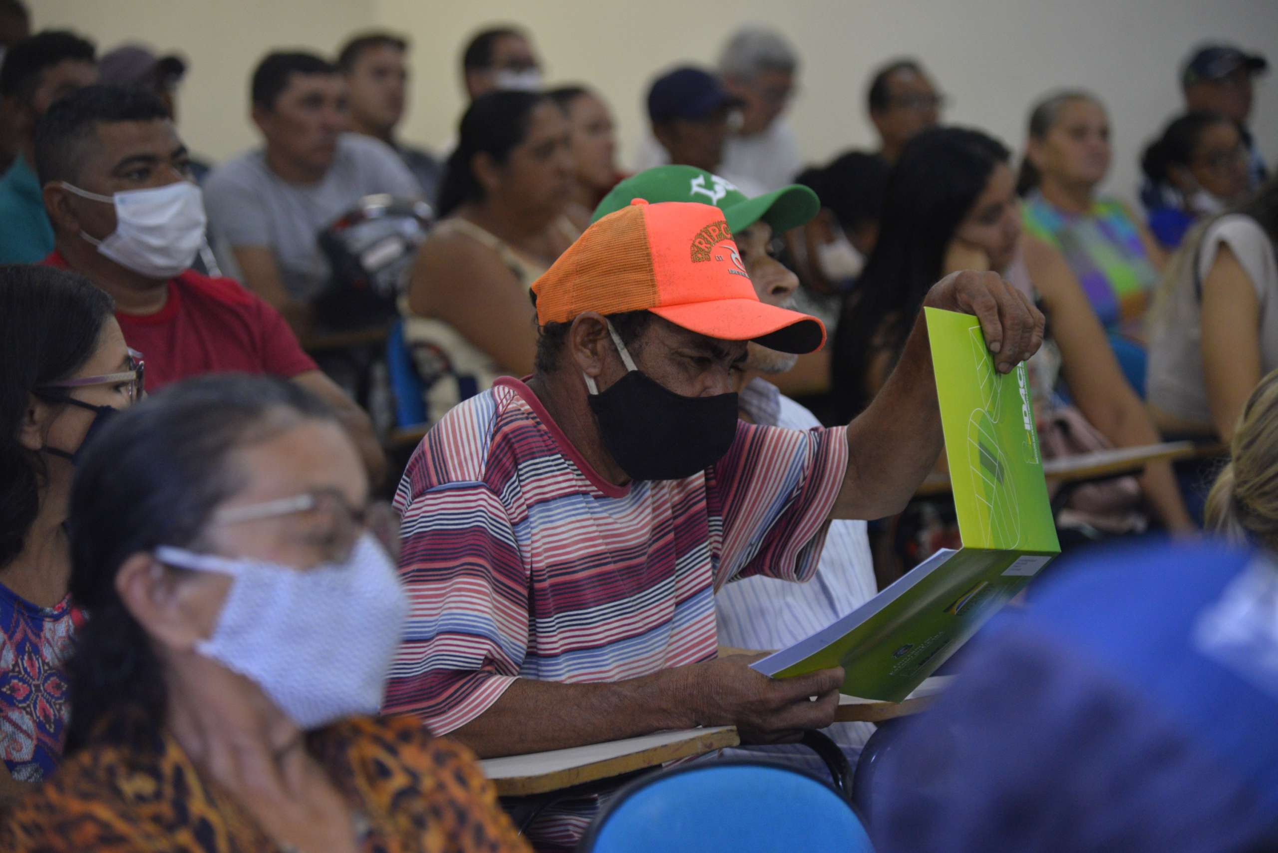 Agricultores familiares de Itarema recebem título de regularização fundiária