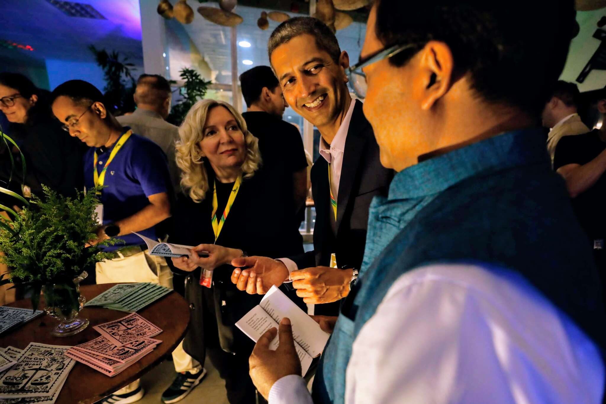 Delegados do fórum global são apresentados a cultura e gastronomia locais