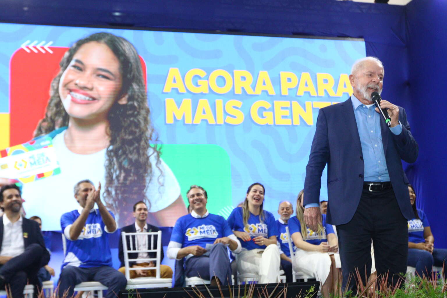 Em evento no Ceará, Governo Federal amplia programa Pé-de-Meia para EJA e CadÚnico