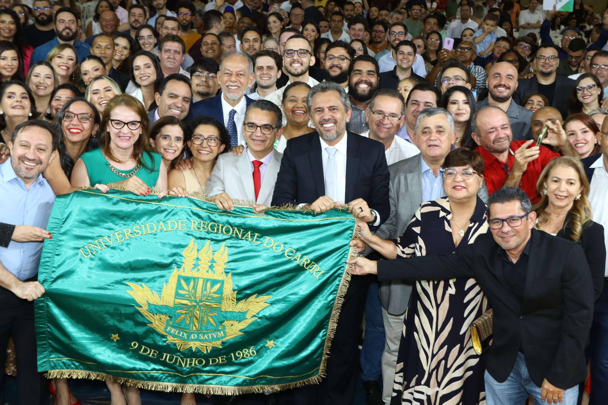 Governo do Estado empossa 118 professores após realização do maior concurso da história da Urca