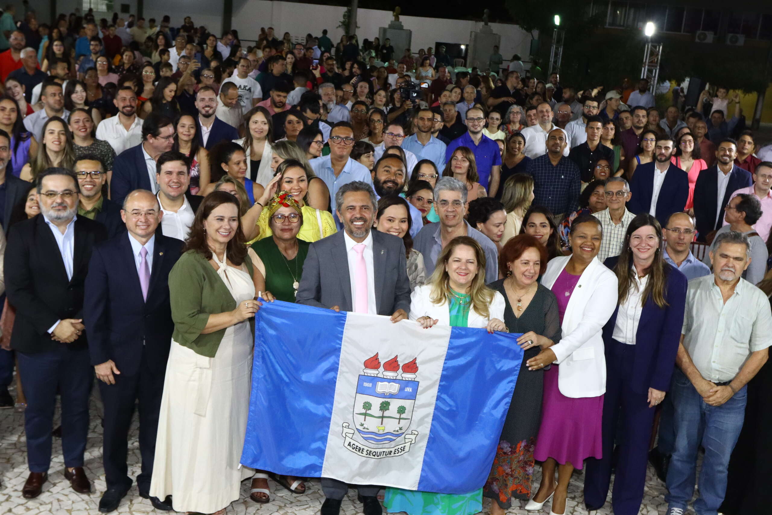107 professores tomam posse após segundo maior concurso público da história da UVA
