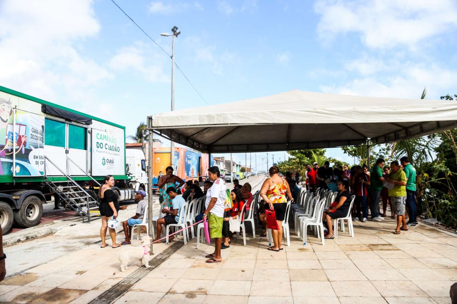 Projeto Acolher leva atendimentos de saúde, cidadania e cuidados para pets no bairro Pirambu