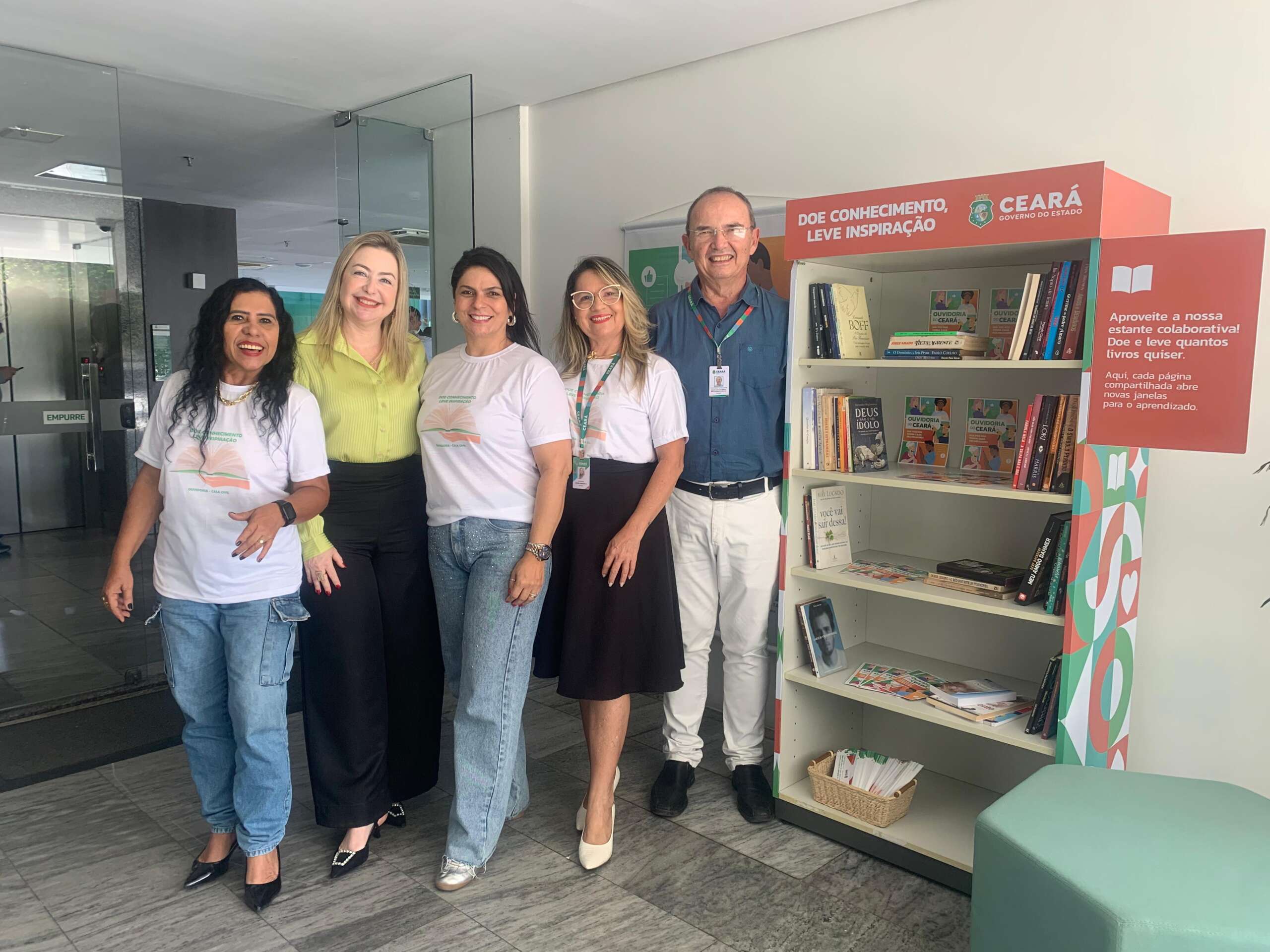 Conheça o projeto Estante literária