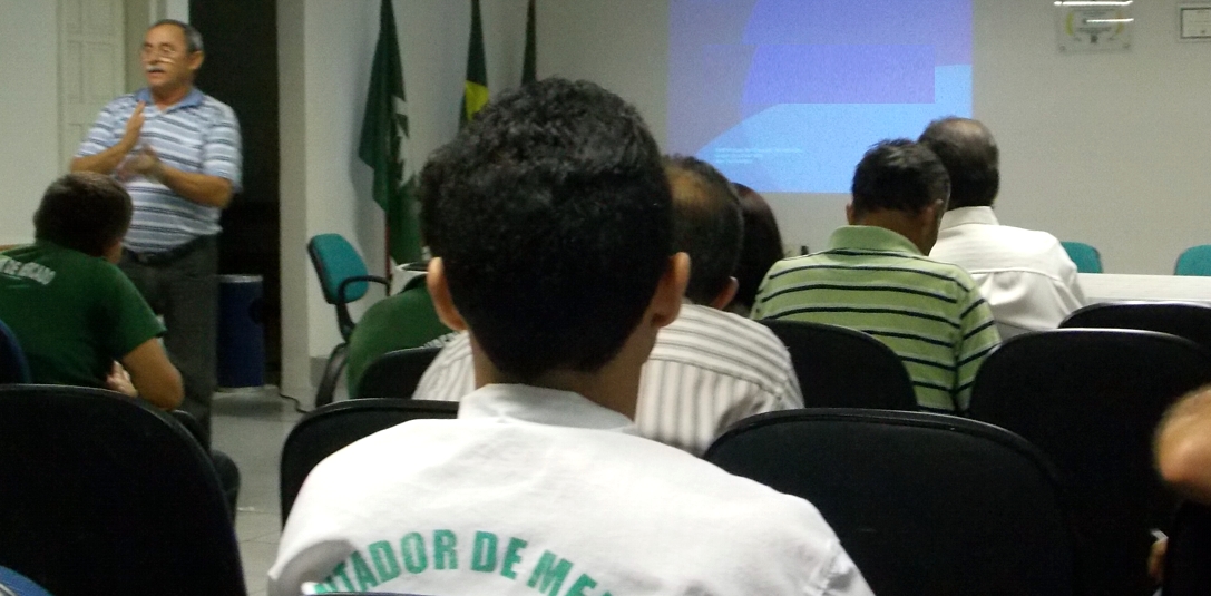 Diretoria técnica realiza reunião com colaboradores