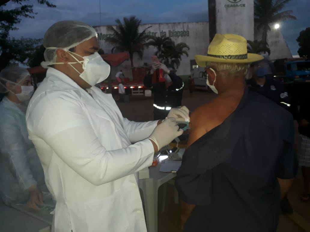 Ceasa de Tianguá realiza vacinação contra H1N1 e higienização do mercado