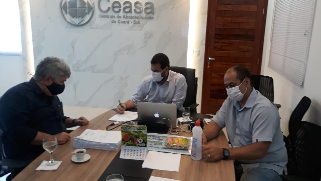 Presidente da Ceasa-CE assina ordem de serviço para obras da malha viária