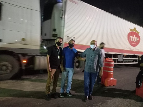 Presidente da Ceasa-CE acompanha abertura da feira desta segunda