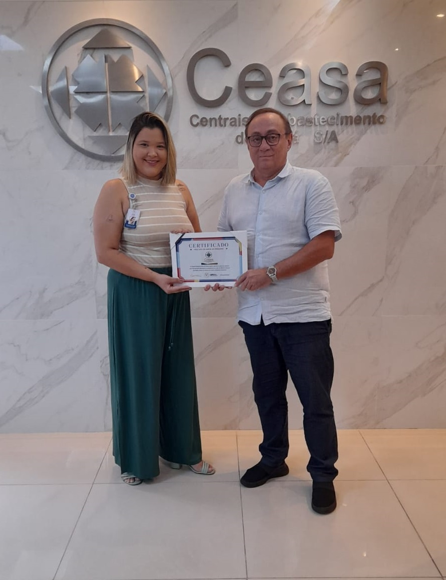 Sopai entrega certificado de agradecimento à Ceasa – CE por ato de amor ao próximo