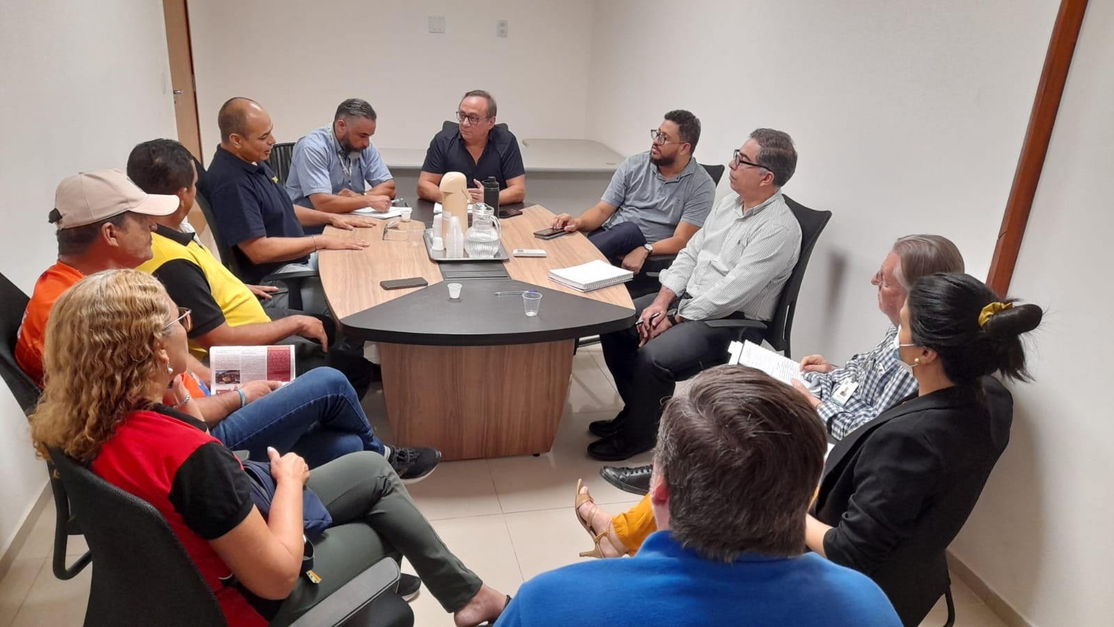 Ceasa-CE, Assucece e sindicatos de trabalhadores reúnem-se para tratarem sobre 1º de maio