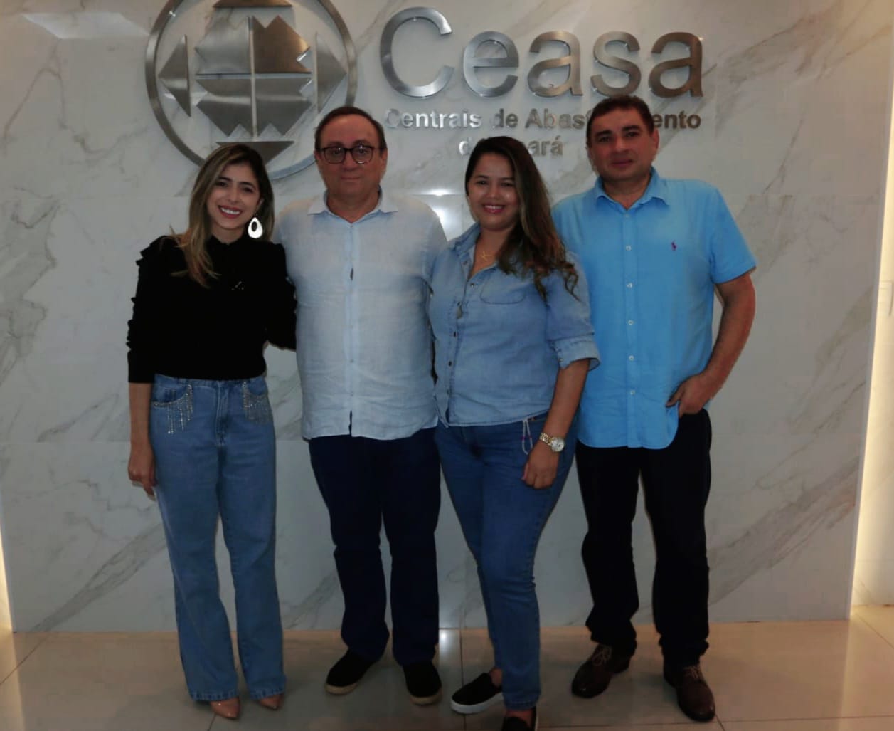 Presidente da Ceasa-CE recebe representantes de cooperativa de Petrolina