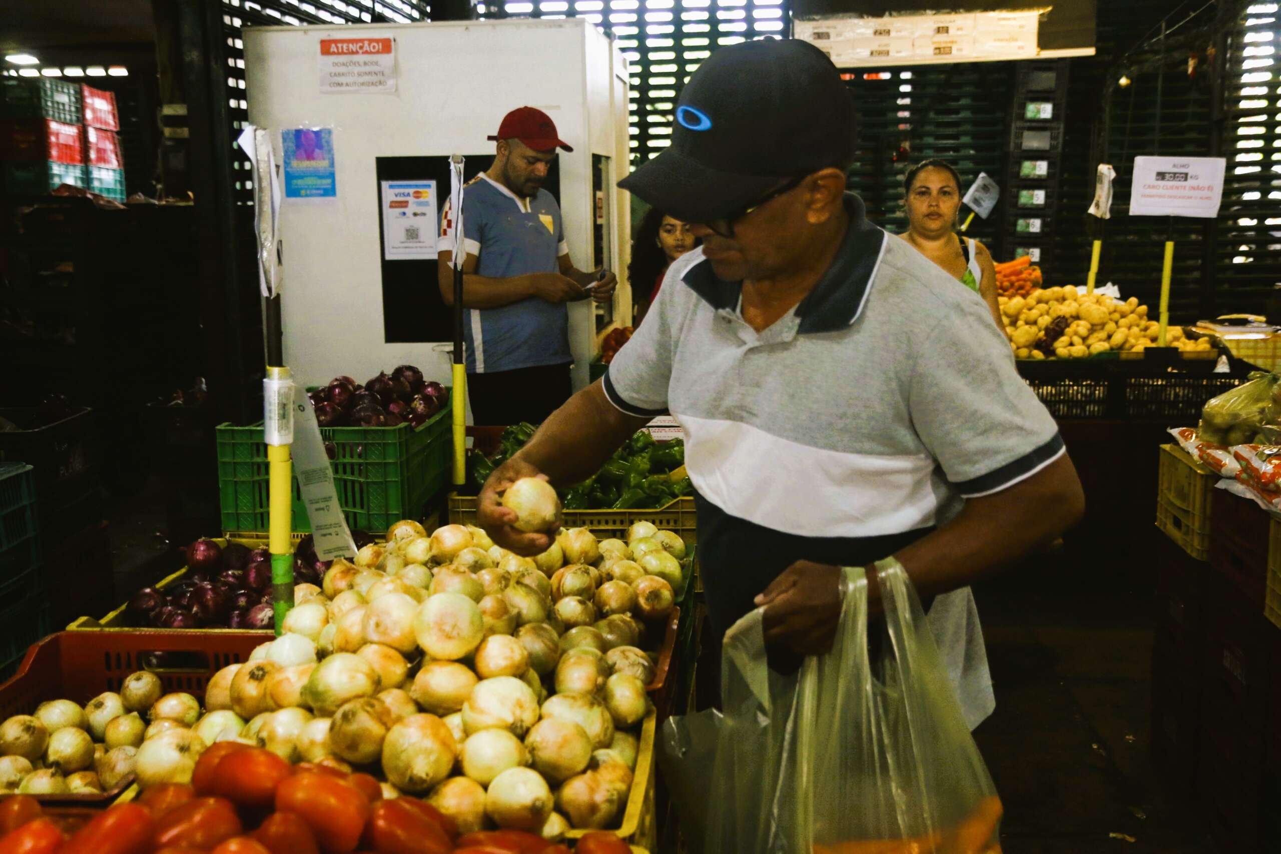 Preço da cebola pêra pequena cai 58,3% na Ceasa Cariri
