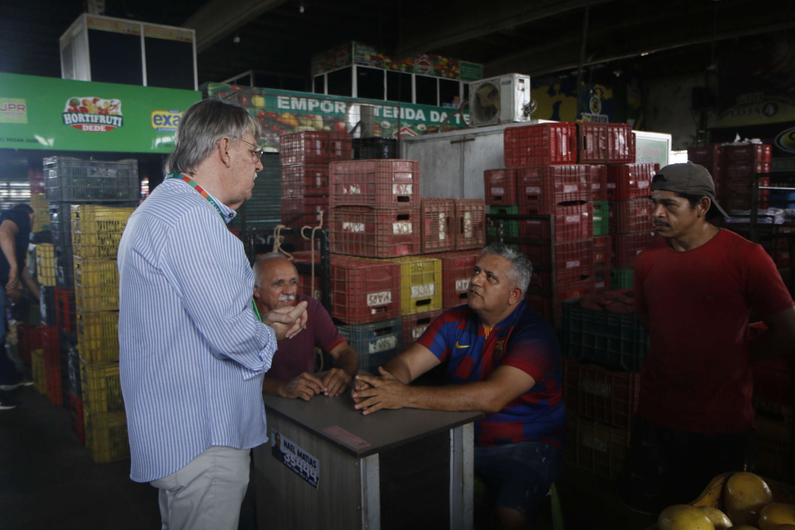 Ouvidoria Ativa percorre galpões da Ceasa em Maracanaú