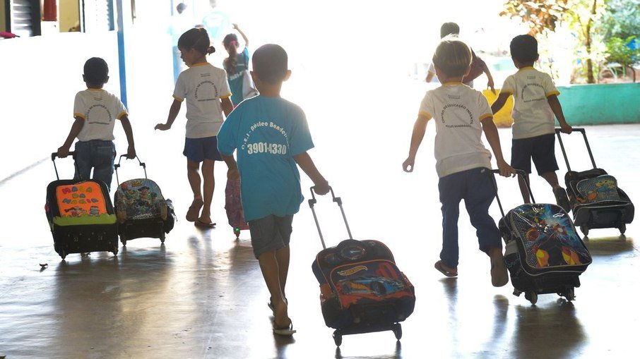 Gasto do MEC é o menor em 10 anos, diz Todos Pela Educação