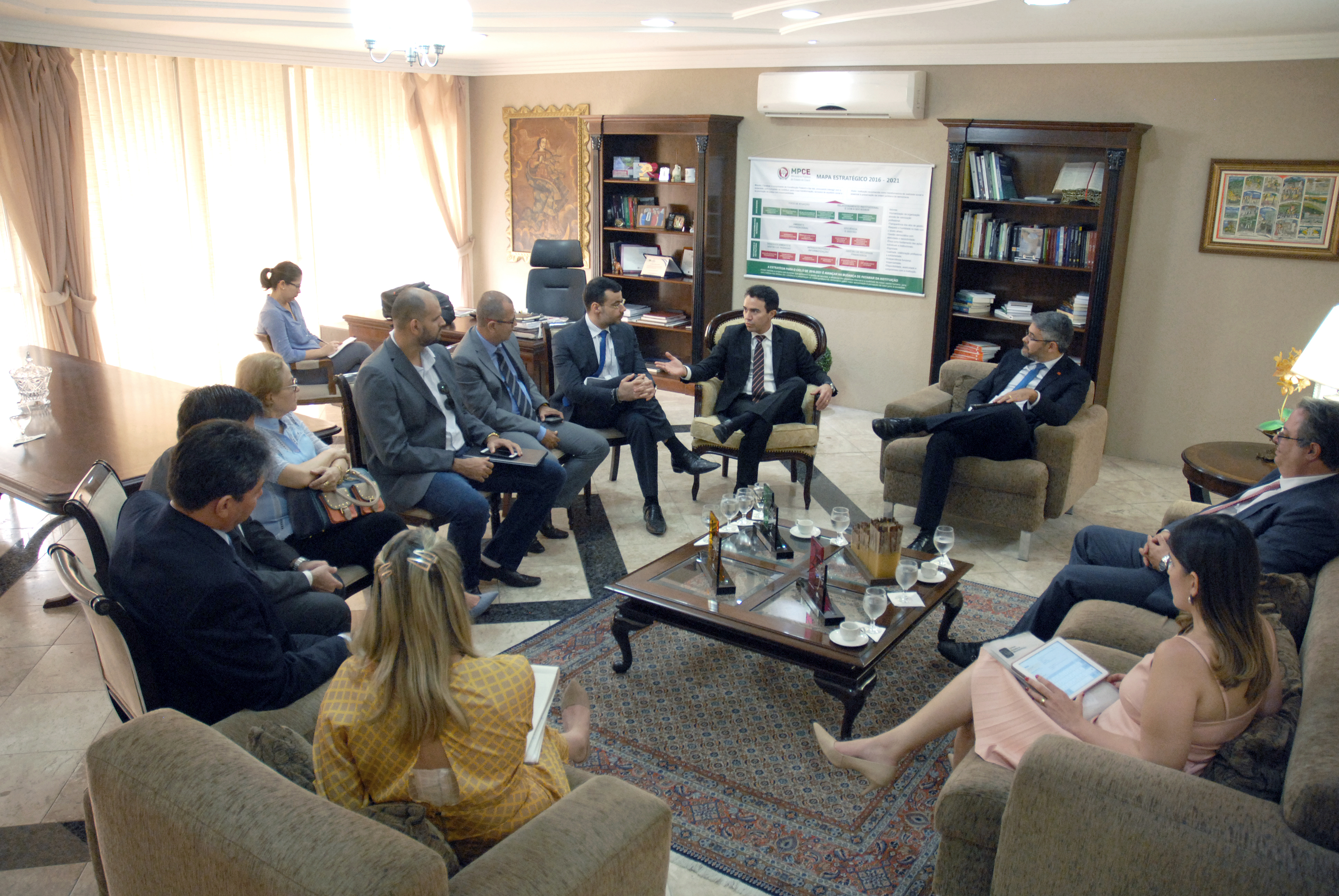 Controladoria Geral de Disciplina participa de reunião sobre sistema prisional no MPCE