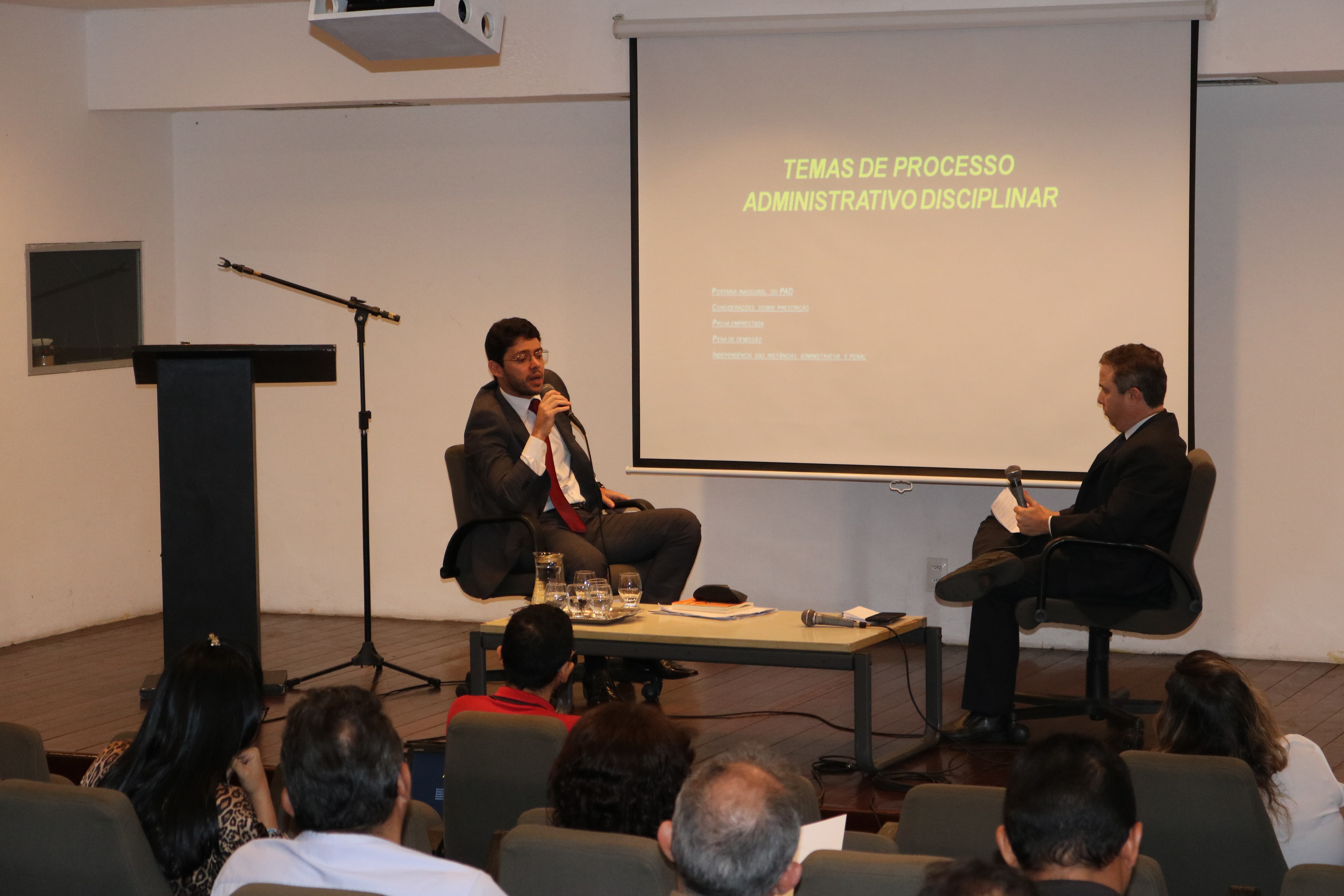 Palestra aborda temas do Direito Administrativo Disciplinar