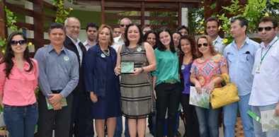 Secretária da CGE recebe homenagem em solenidade de reinauguração da EGP