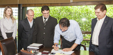 Governador nomeia 10 auditores de controle interno da CGE