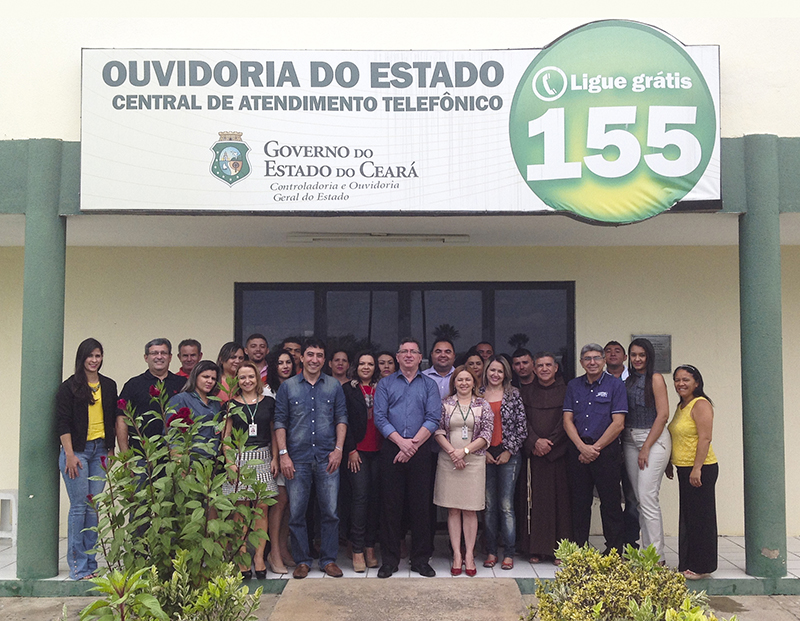 Secretário da CGE faz visita a Central 155 em comemoração aos oito anos do serviço