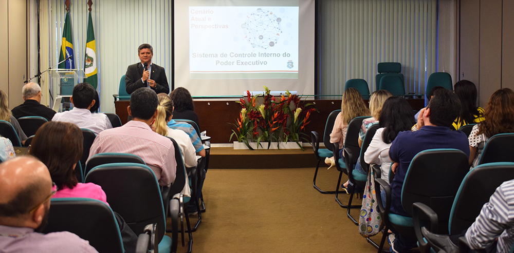 CGE apresenta panorama do controle interno e perspectivas da atividade no Estado