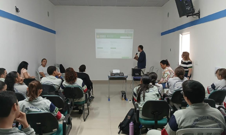CGE realiza palestra “Caminhos da Cidadania” no Colégio da Polícia Militar do Ceará