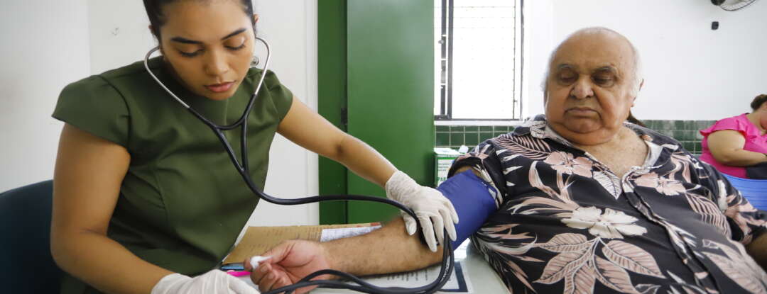 Conheça os erros mais comuns no tratamento de quem tem pressão alta e como fugir deles