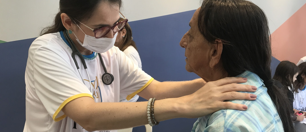 Conheça os sintomas dos principais distúrbios de tireoide