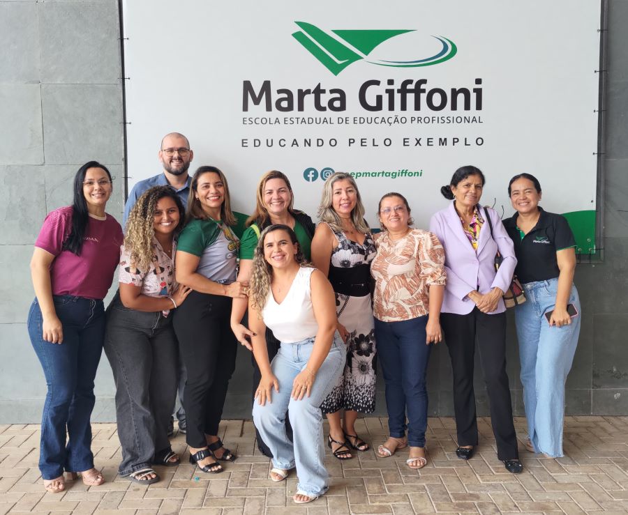 Colégio dos Bombeiros visita à EEEP Marta Maria Giffoni, em Acaraú