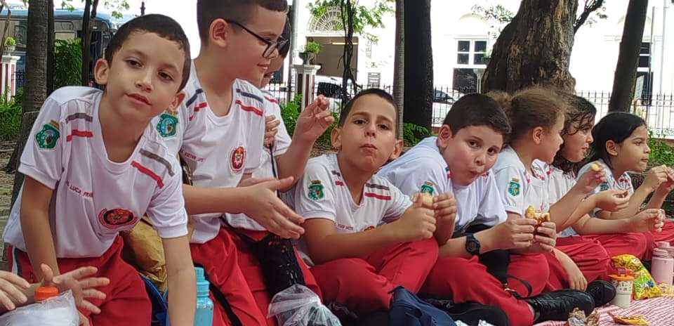 Alunos do 3º ano exploram história de Fortaleza em aula de campo