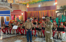 Banda do Colégio Militar do Corpo de Bombeiros encanta público no Iguatemi