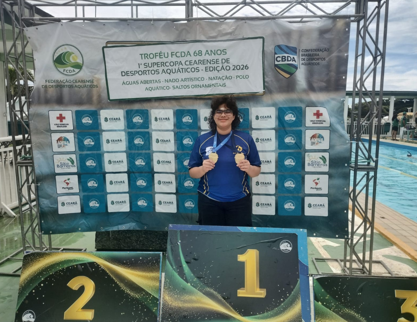 Aluna do Colégio dos Bombeiros vence duas provas na supercopa cearense de natação