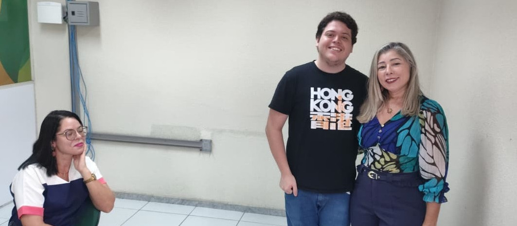 João Davi, do Pirambu a Hong Kong, retorna ao Colégio dos Bombeiros