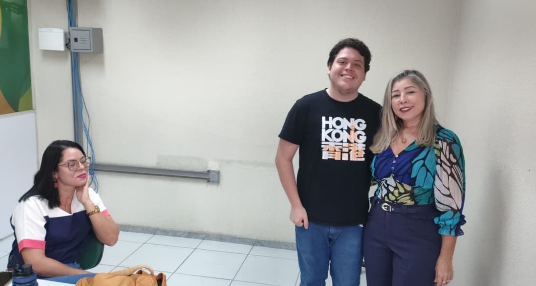 João Davi, do Pirambu a Hong Kong, retorna ao Colégio dos Bombeiros