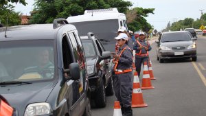 DETRAN-CE atuará com 200 agentes em 287 operações durante o Carnaval