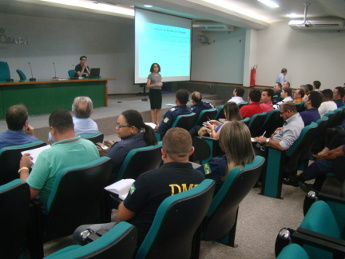 DETRAN reúne Demutrans para implementar portaria do Denatran