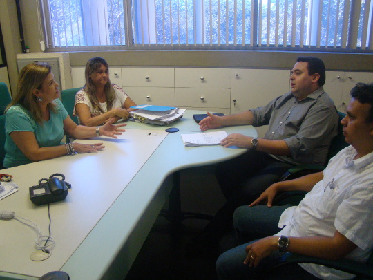 DETRAN entrega proposta do PCCS dos servidores a Seplag