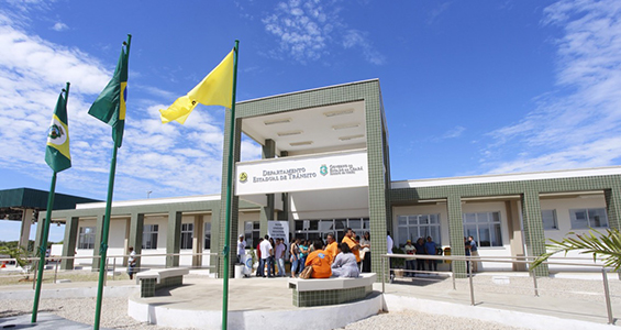 Em Aracati, Governo do Ceará inaugura 14ª unidade regional do Detran