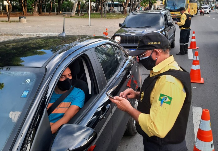 Condutores elogiam trabalho do Detran-CE e ressaltam importância de fiscalizações para garantir a segurança no trânsito