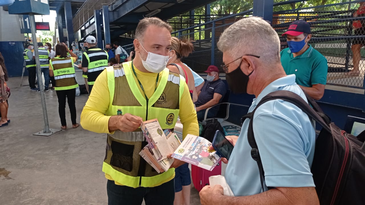 Detran-CE realiza operação ‘Tô de cinto, tô seguro ‘ na Rodoviária de Fortaleza