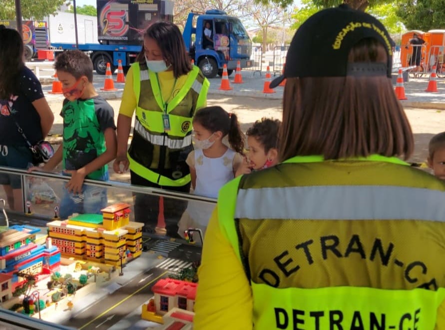 Cerca de 600 crianças participam de atividades do Detran-CE durante a Assembleia Itinerante em Icó