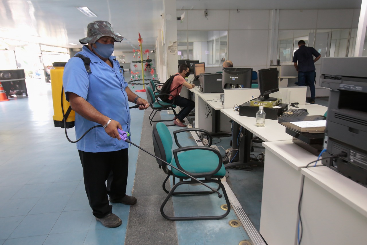 Detran-CE realiza sanitização em unidades de atendimento ao público