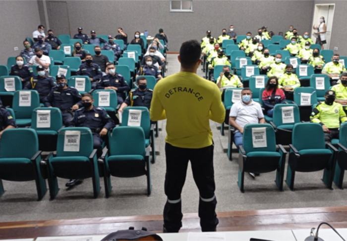 Detran-CE realiza curso de formação para 94 agentes de trânsito e guardas municipais do Interior