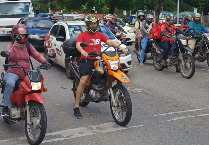 Proprietários de veículos com placas final 4 têm até a próxima sexta-feira (10) para pagar o licenciamento 2022