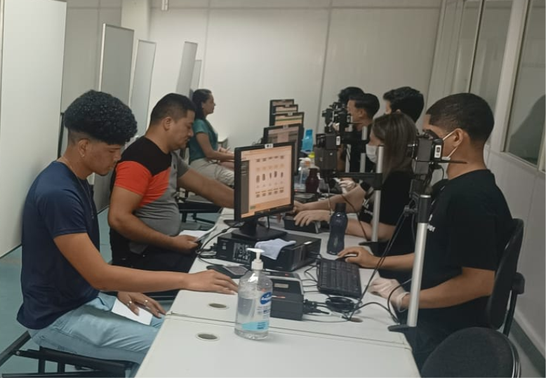 Condutores com CNH vencida em dezembro de 2021 têm até o próximo dia 30 para realizar a renovação