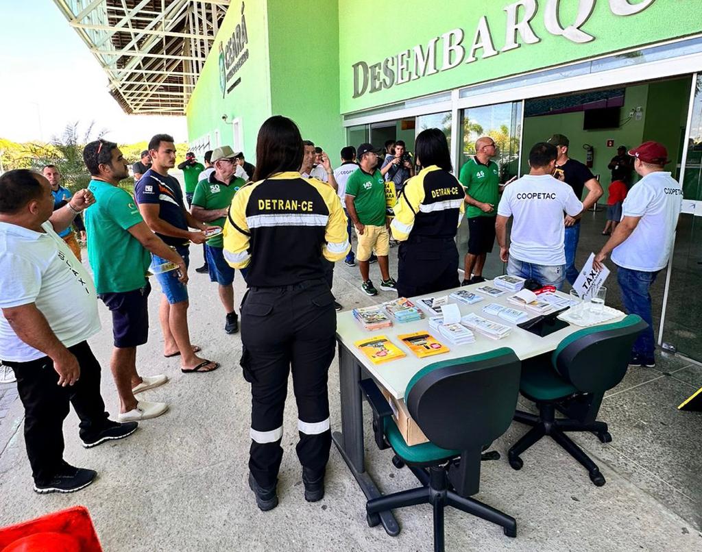 Detran-CE promove oficina no município de Cruz com óculos que simulam efeito de embriaguez