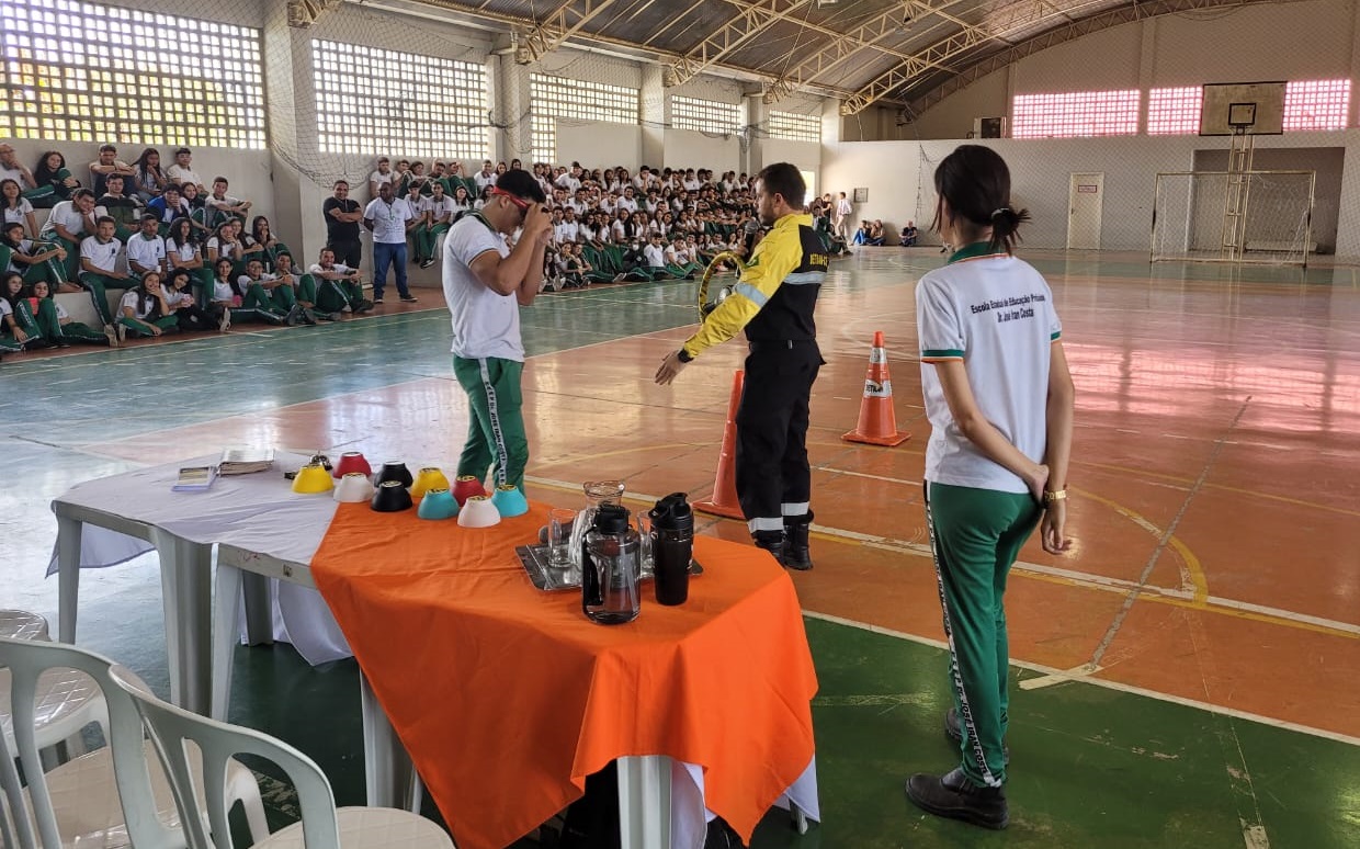 Detran-CE promove ações educativas para mais de 400 estudantes nos municípios de Várzea Alegre e Cariús